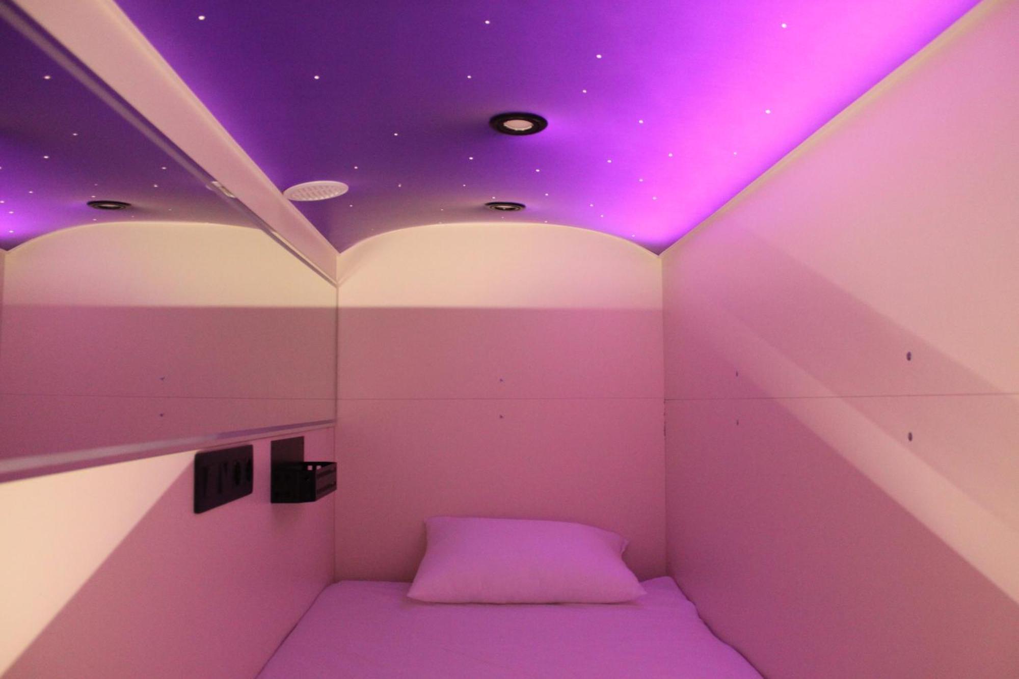 Av-3 Capsule Hotel Kiev Eksteriør billede